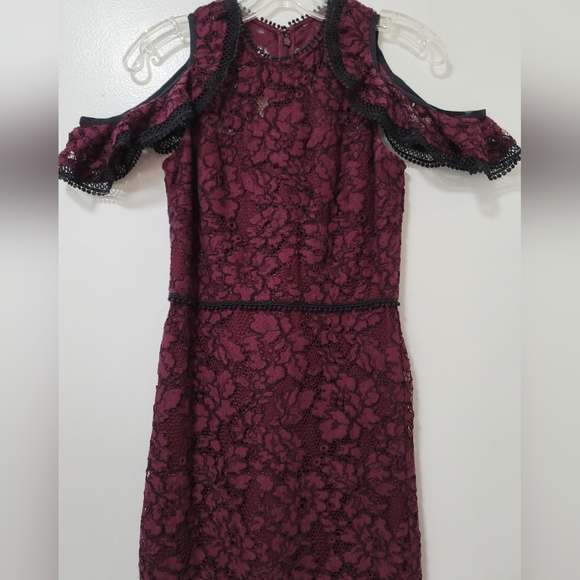 Alexis X Revolve Evie Lace Ruffle Midi Dress Burgundy Cold Shoulder Size XS - Picture 5 of 16